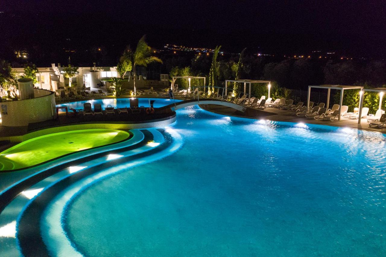 Villaggio Baia Del Monaco マンフレドーニア エクステリア 写真